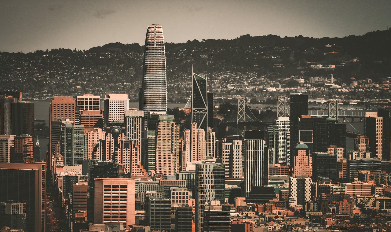 名宿：在我看来莱奥是边锋不是前锋；他配得上米兰10号球衣