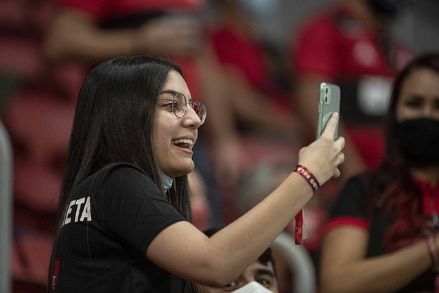 里弗斯称亚历山大若为美国人将成NBA最大牌球星