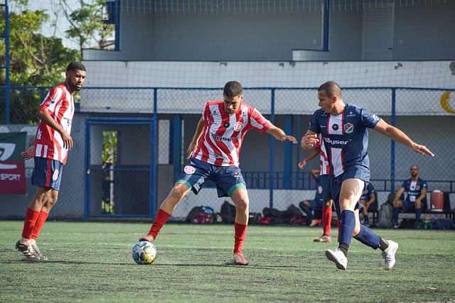 里夫斯状态不佳，半场得到8分，投篮命中率仅为20%