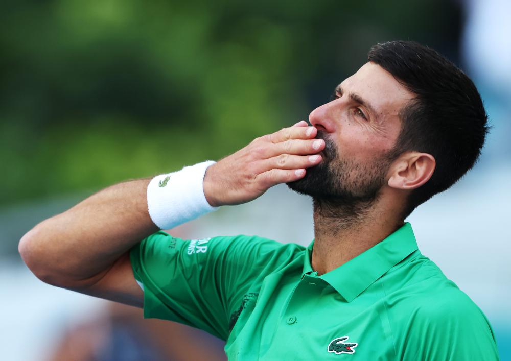 世体：近三千英格兰球迷做客，皇马vs曼城安排1700名安保